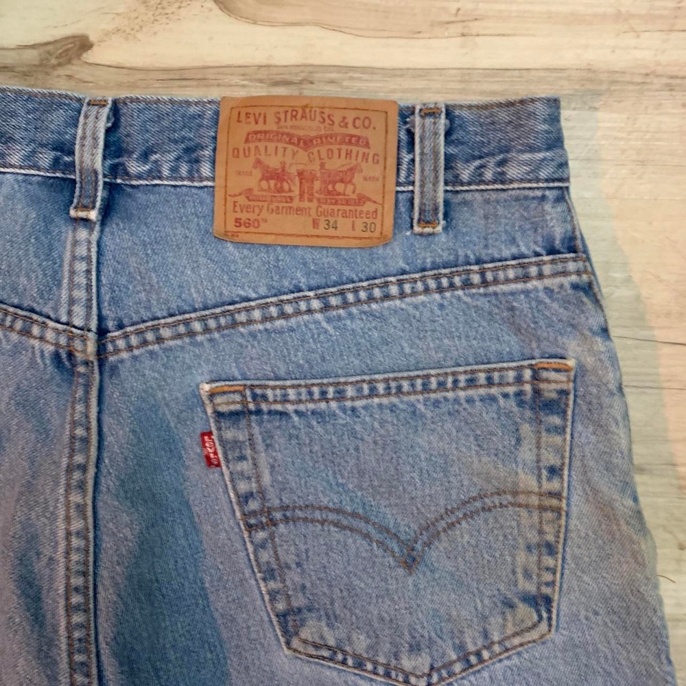 Vintage Levis 560 Loose Fit Tapered Leg Blue Denim Jeans Mens 34x30 90s